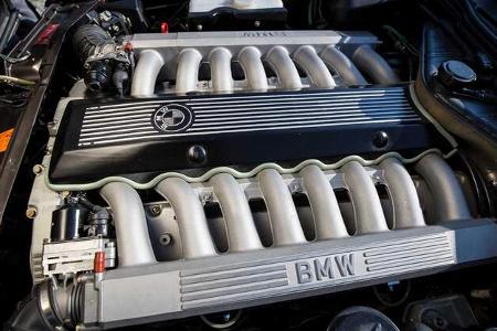 BMW 750iL V16 E32 Goldfisch (1987)
