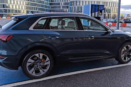 Cockpit-Check Audi E-Tron Quattro