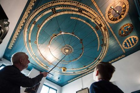 Decke des Eise-Eisinga-Planetarium