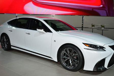 Lexus LS F-Sport 