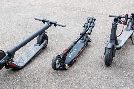 E-Scooter Elektro Tretroller Test Vergleich BMW X2 City Metz Moover Xiaomi M365 Moovi Ninebot ES2