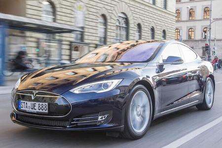 Tesla Model S Rekordfahrt