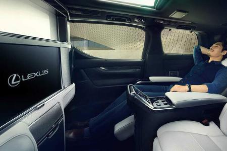 Lexus LM 300h