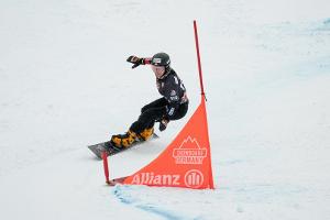 "Stani-Cup": Snowboarder fahren für die Krebshilfe