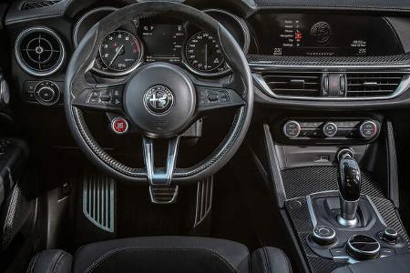 Alfa Romeo Stelvio QV Cockpit