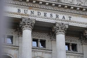 Bundesrat segnet Steuerentlastung und Deutschlandticket ab