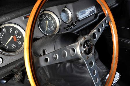 Alfa Romeo GTA, Lenkrad, Rundinstrumente