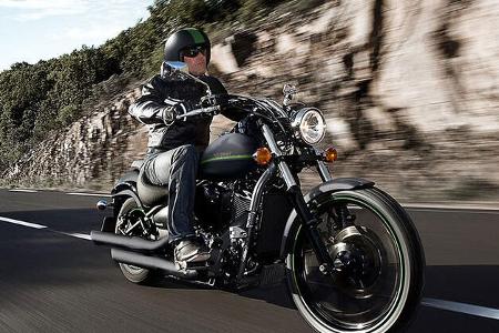Motorrad 48 PS Kawasaki VN 900 Custom