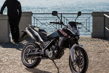 Motorrad 48 PS Husqvarna TR 650 Strada