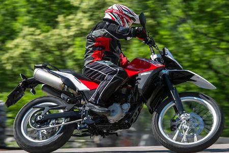 Motorrad 48 PS Husqvarna TR 650 Terra ABS