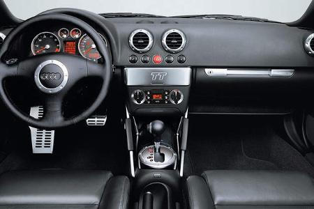 Audi TT 3.2 Quattro Coupé, 2003, Cockpit
