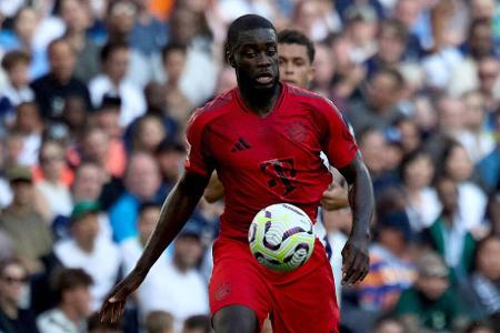 Dayot Upamecano - Note: 3,0 - Agierte beim 1:1 desolat im Zweikampf im Sesko und nahm sich selbst komplett aus der Szene. Schüttelte die Unsicherheit aber sofort ab. Verteidigte später in den intensiven Duelle gegen Openda meist gut. Unterschätzte aber vereinzelt etwas das Tempo des Gegenspielers.