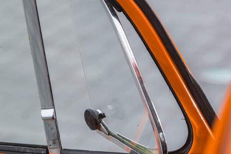 VW 1302, Seitenfenster