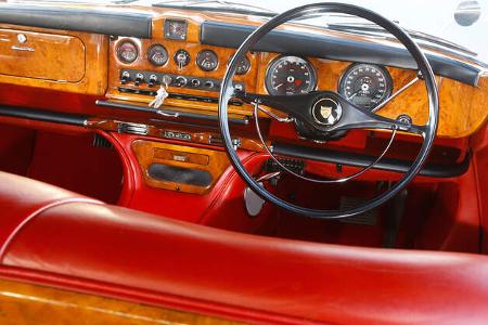 Jaguar 420 G, Cockpit