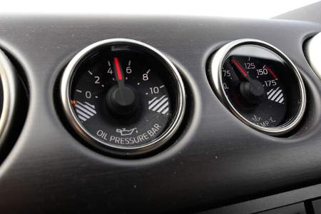 Shelby GT350 Mustang, Anzeigeinstrumente