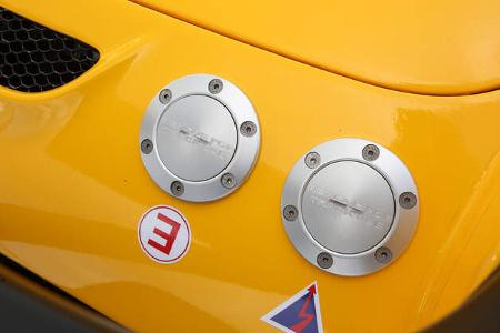 Lotus 3-Eleven, Benzindeckel
