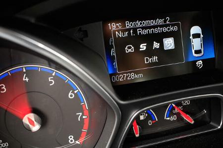 Ford Focus RS, Anzeigeinstrumente