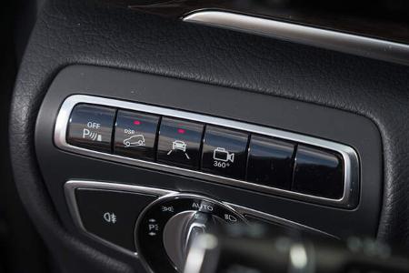 Mercedes V 250 d 4Matic lang, Bedienelemente