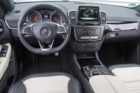 Mercedes GLE 500e, Cockpit