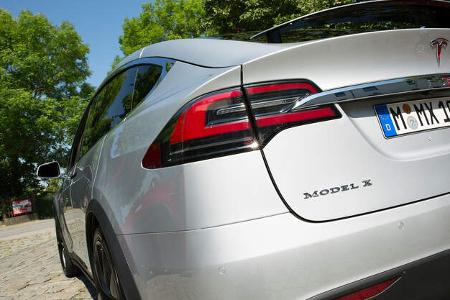 Tesla Model X 2016
