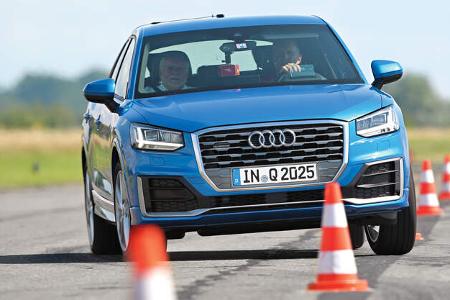 Audi Q2 2.0TDI Quattro, Frontansicht, Slalom