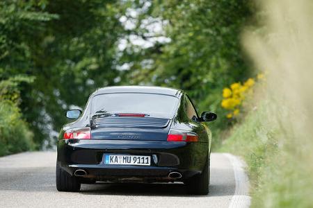 Porsche-911-Carrera-993-und-996-im-Fahrbericht