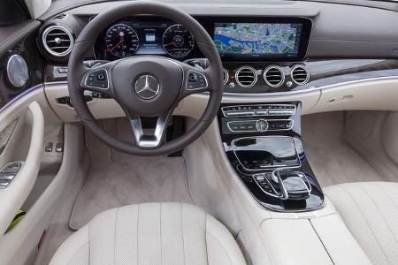 Mercedes-E350d-T Modell-Diesel-Fahrbericht-Kombi-Cockpit