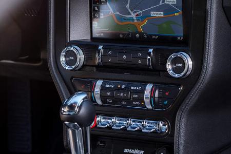 Ford Mustang GT Fastback 5.0 V8, Mittelkonsole