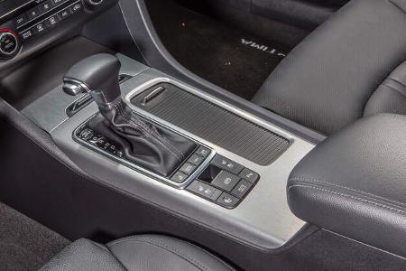 Kia Optima 2.0 GDI Plug-in, Schalthebel