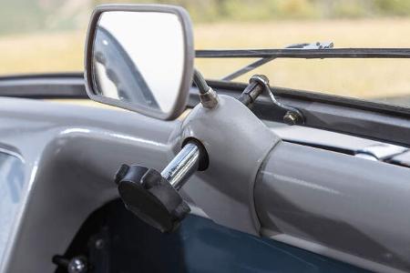 Citroen-11-CV-Interieur