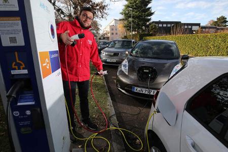 Nissan Leaf, Strom laden