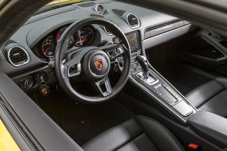Porsche 718 Cayman S, Cockpit