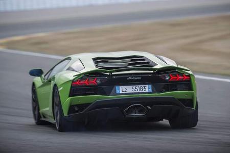 Lamborghini Aventador S, Fahrbericht, 01/2017