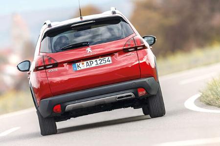 Peugeot 2008 BlueHDi 120, Heckansicht