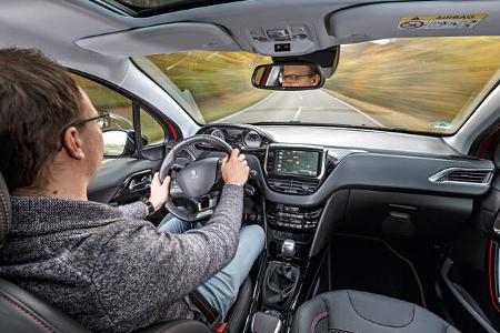 Peugeot 2008 BlueHDi 120, Fahrersicht