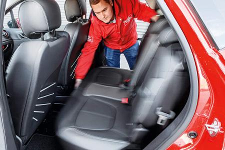 Renault Captur dCi 110, Fondsitze, Umklappen