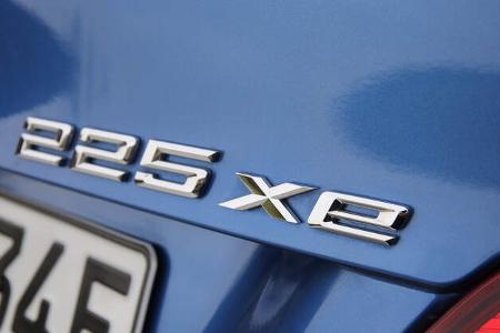 BMW 225xe Active Tourer, Typenbezeichnung