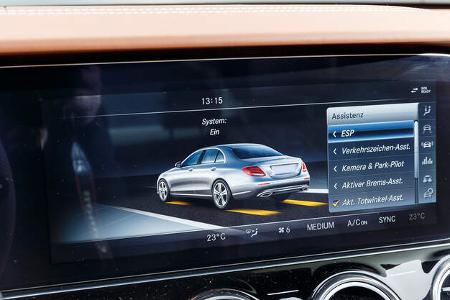 Mercedes E 350 d, Monitor, Infotainment