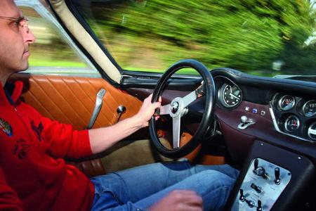 Alfa Romeo T33/2 Stradale
