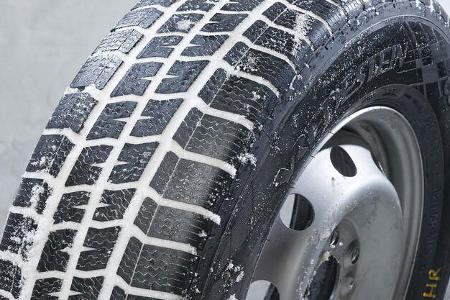 Winterreifentest 2018, promobil, Winterreifen 225/70 R 15, Vredestein Comtrac 2 Winter