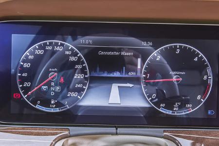 Mercedes E 200 T Cockpit
