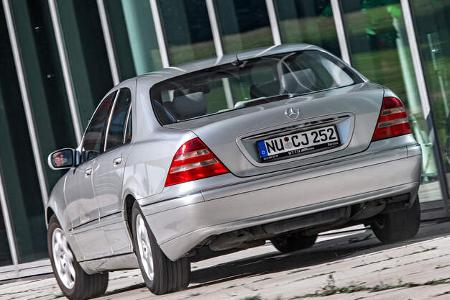 Mercedes S-Klasse W 220 vs VW Phaeton Typ D1 Youngtimer 07/2017