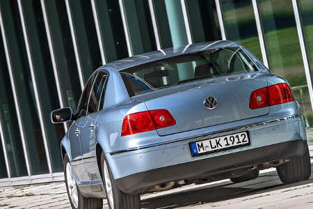 Mercedes S-Klasse W 220 vs VW Phaeton Typ D1 Youngtimer 07/2017
