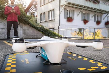 Mercedes Vans and Drones Pilotprojekt Zürich 2017