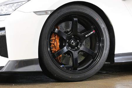 Nissan GT-R Track Edition (2017) Test