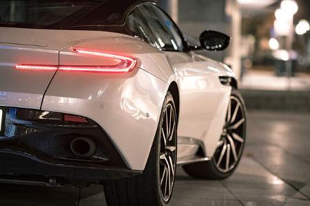 01/2018 Aston Martin DB11 V8 Coupé