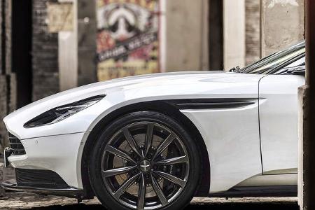 Aston Martin DB11 V8