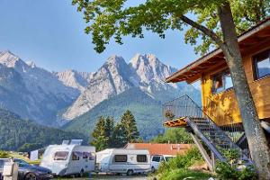 Glamping im Baumhaus