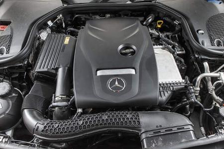 Mercedes E 300 AMG Line, Motor