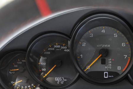 Porsche 911 GT2 RS, Interieur